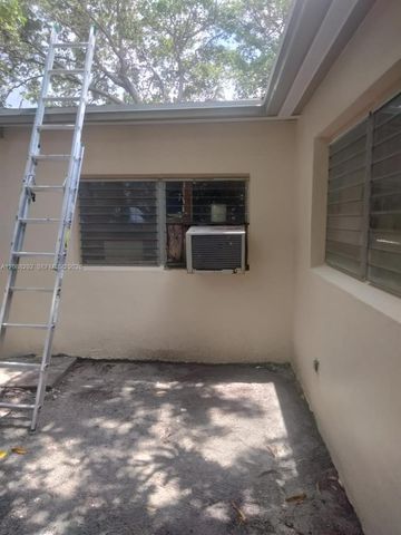 4717-19 NW 1st Street, Miami, FL 33126