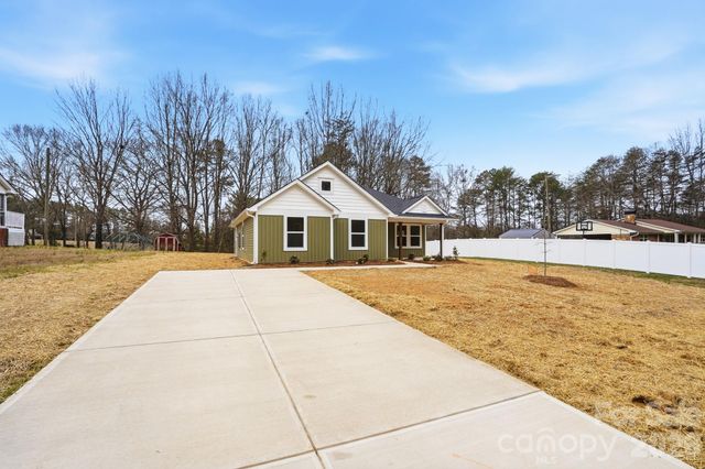 2509 Twin Avenue, Gastonia, NC 28052