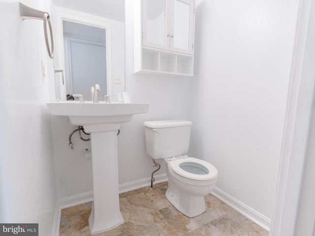 2922 STRAUSS TER, Silver Spring, MD 20904