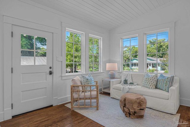 1524 E Strong St, Pensacola, FL 32501