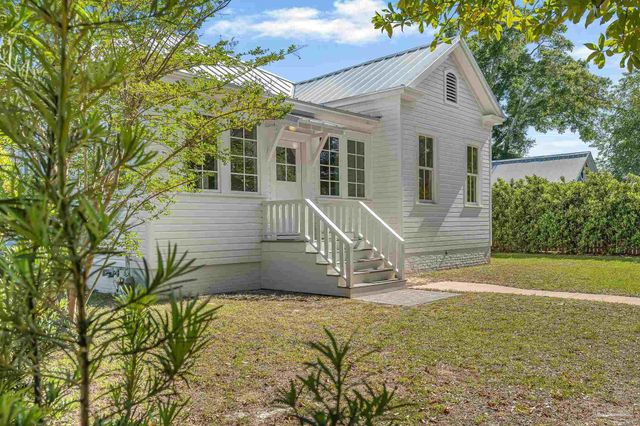 1524 E Strong St, Pensacola, FL 32501