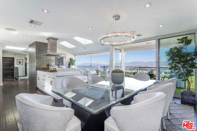 7177 Pacific View Drive, Los Angeles, CA 90068