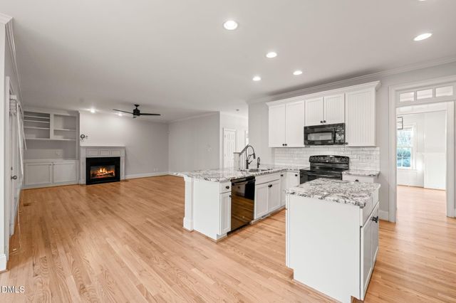 305 Sunset Grove Drive, Holly Springs, NC 27540