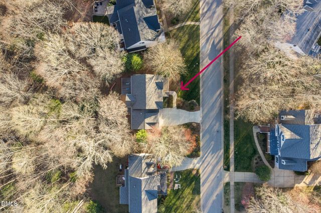 305 Sunset Grove Drive, Holly Springs, NC 27540