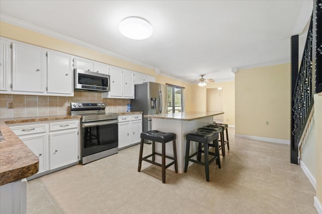 3136 Woodglen Drive, Commerce, TX 75428