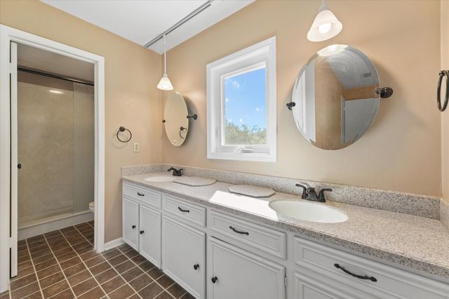 3136 Woodglen Drive, Commerce, TX 75428