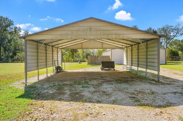 3136 Woodglen Drive, Commerce, TX 75428