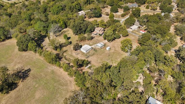 3136 Woodglen Drive, Commerce, TX 75428