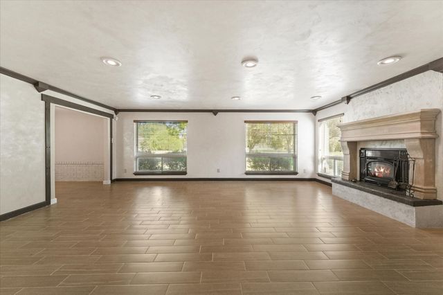 3136 Woodglen Drive, Commerce, TX 75428