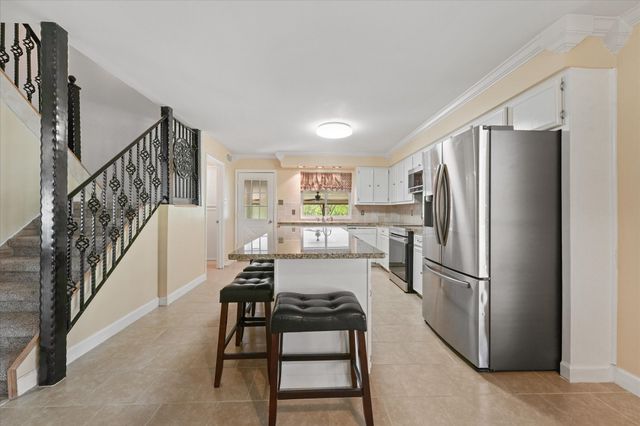 3136 Woodglen Drive, Commerce, TX 75428