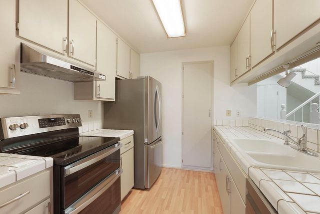 3124 Woods Cir, Davis, CA 95616