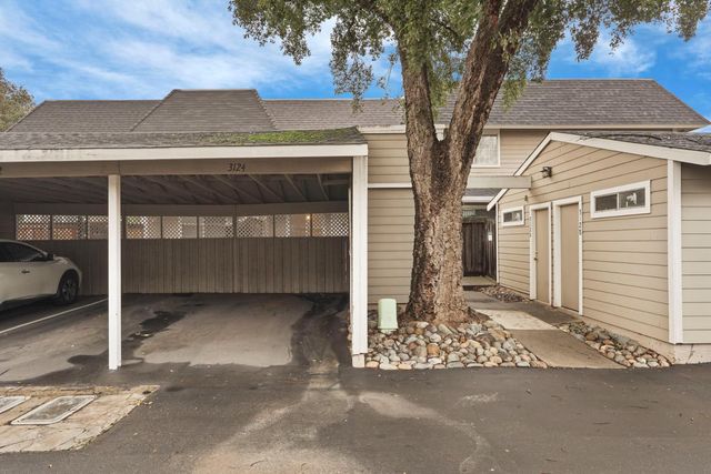 3124 Woods Cir, Davis, CA 95616