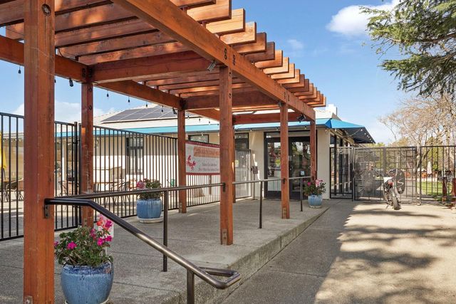 3124 Woods Cir, Davis, CA 95616