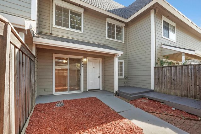 3124 Woods Cir, Davis, CA 95616