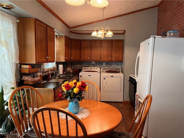 2972 Douglas Street, Ravenna, OH 44266