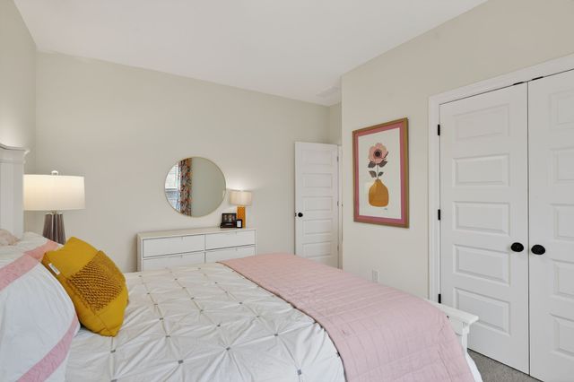 1067 Inez Dr, Smyrna, TN 37167