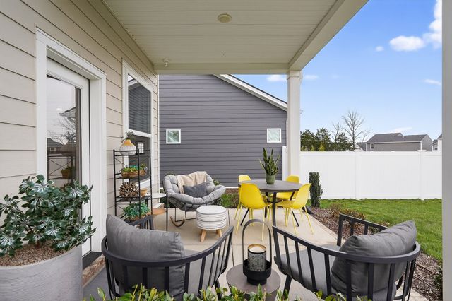 1067 Inez Dr, Smyrna, TN 37167