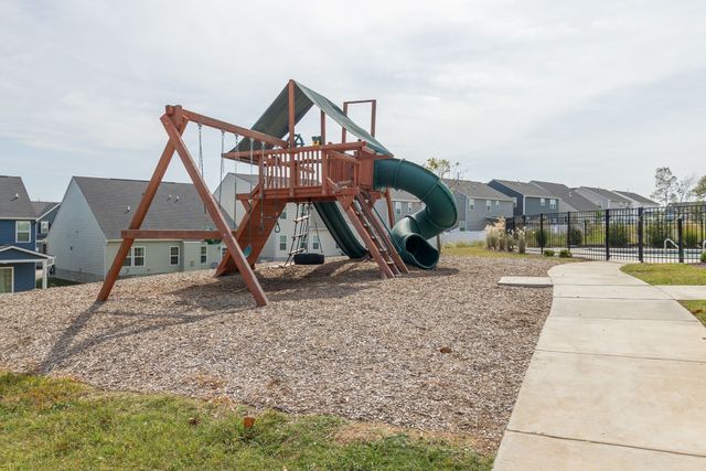 1067 Inez Dr, Smyrna, TN 37167