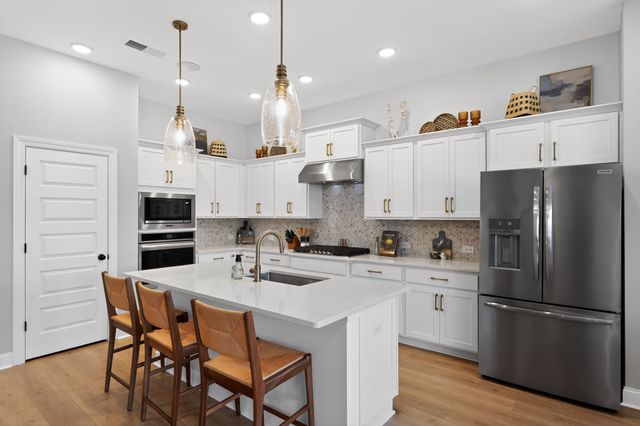 1067 Inez Dr, Smyrna, TN 37167