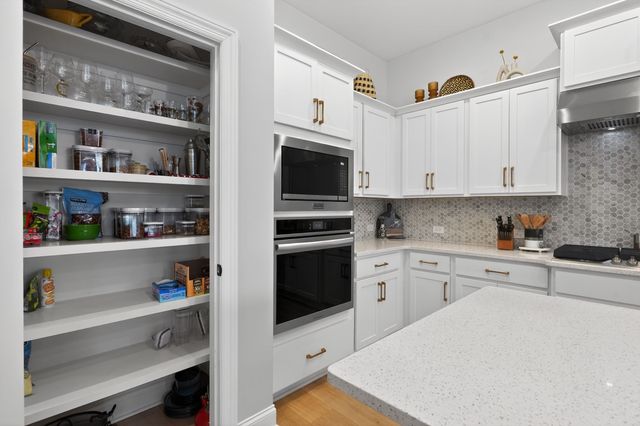 1067 Inez Dr, Smyrna, TN 37167