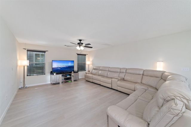 6803 Cortenridge Lane, Houston, TX 77048