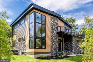 3215 COFER RD, Falls Church, VA 22042