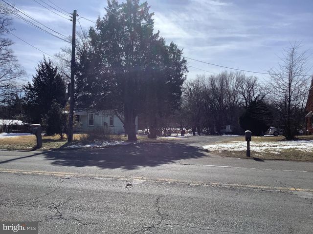 7705 OLD ALEXANDRIA FERRY RD, Clinton, MD 20735