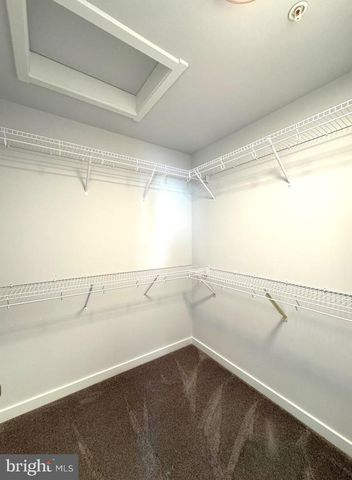 104 BARRIER REEF DR, Martinsburg, WV 25403