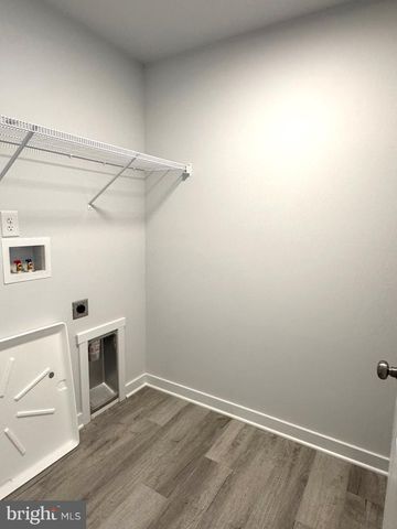 104 BARRIER REEF DR, Martinsburg, WV 25403