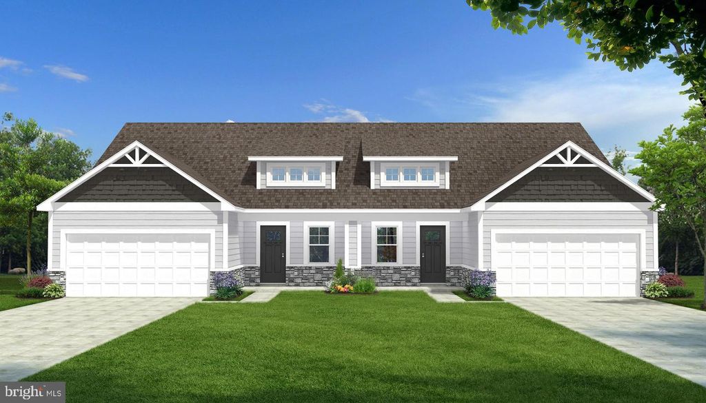 104 BARRIER REEF DR, Martinsburg, WV 25403