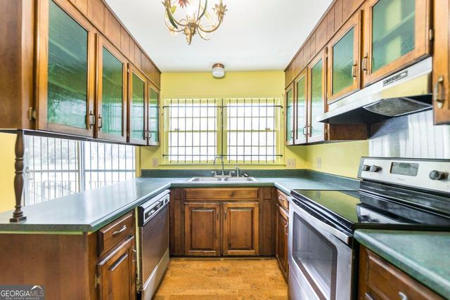 6909 Forsyth Road, Macon, GA 31210
