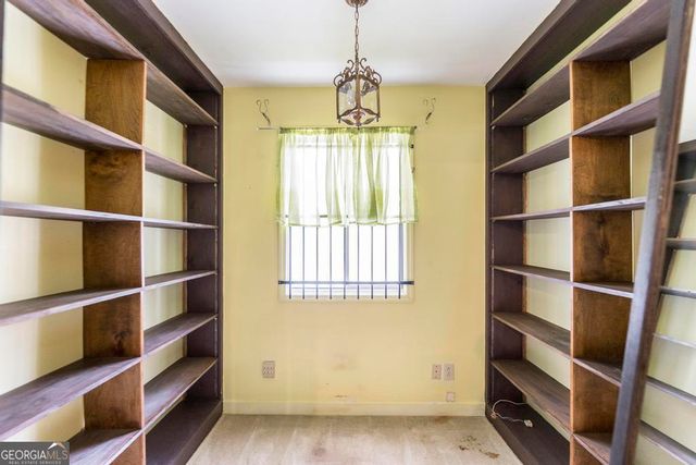6909 Forsyth Road, Macon, GA 31210