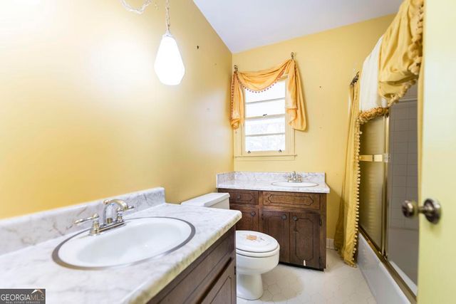 6909 Forsyth Road, Macon, GA 31210