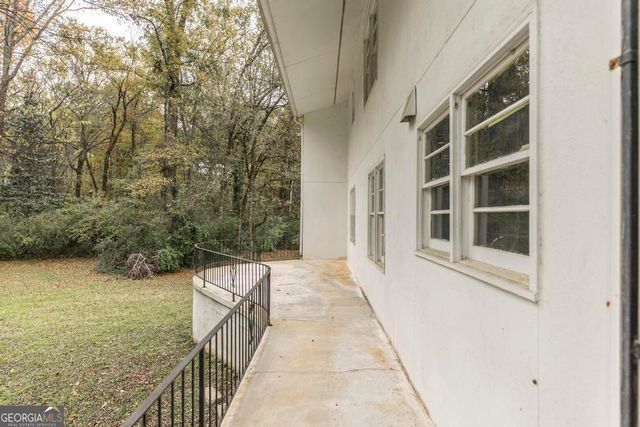 6909 Forsyth Road, Macon, GA 31210