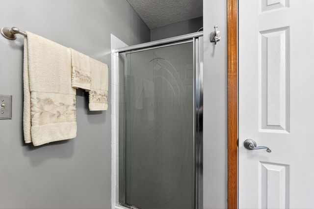 6324 Rossmore Lane, Canal Winchester, OH 43110