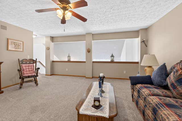 6324 Rossmore Lane, Canal Winchester, OH 43110