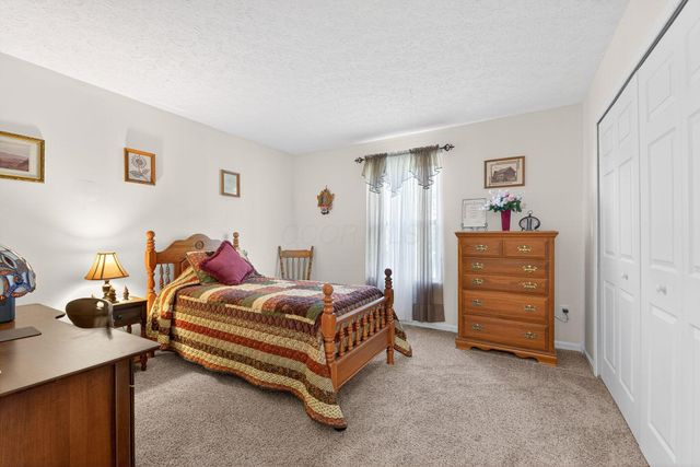 6324 Rossmore Lane, Canal Winchester, OH 43110