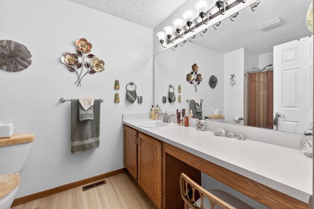 6324 Rossmore Lane, Canal Winchester, OH 43110