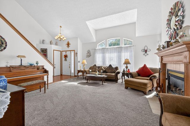 6324 Rossmore Lane, Canal Winchester, OH 43110