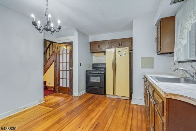 619 Maitland Ave, Teaneck Twp., NJ 07666
