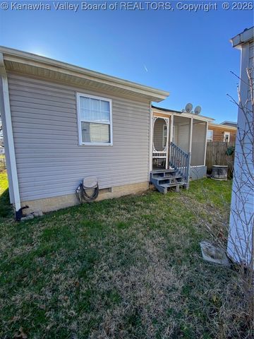 2222 Lincoln Avenue, St Albans, WV 25177