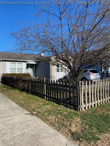 2222 Lincoln Avenue, St Albans, WV 25177