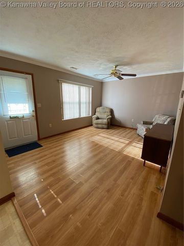 2222 Lincoln Avenue, St Albans, WV 25177