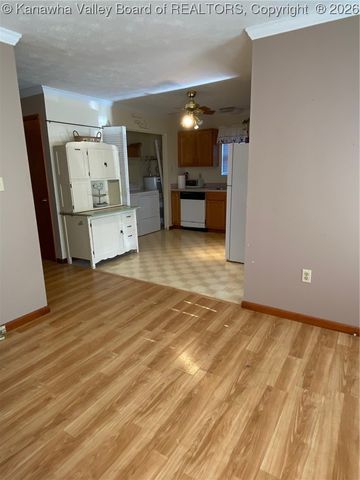 2222 Lincoln Avenue, St Albans, WV 25177