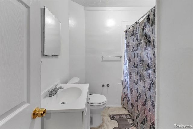 25520 New York Street, Dearborn Heights, MI 48125