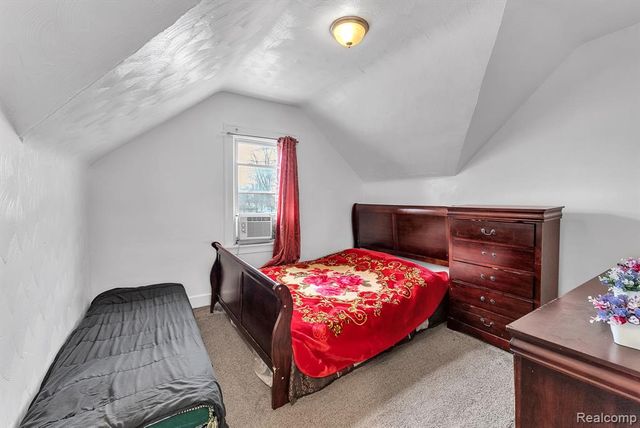 25520 New York Street, Dearborn Heights, MI 48125