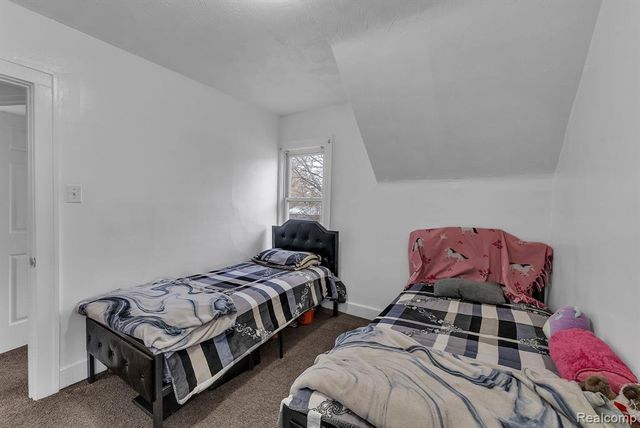 25520 New York Street, Dearborn Heights, MI 48125