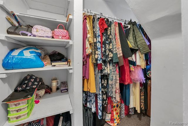 25520 New York Street, Dearborn Heights, MI 48125