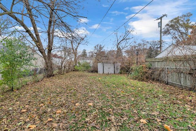 25520 New York Street, Dearborn Heights, MI 48125