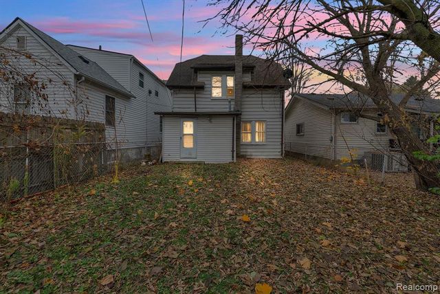 25520 New York Street, Dearborn Heights, MI 48125